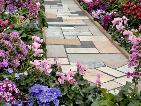 Cost of Garden Path Installation in Dunedin