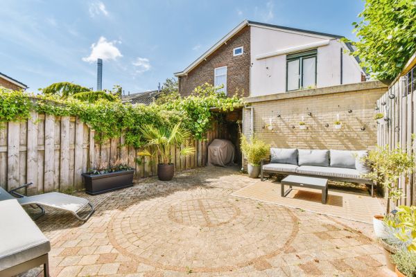 Cost of Courtyard Patio Service in Dunedin